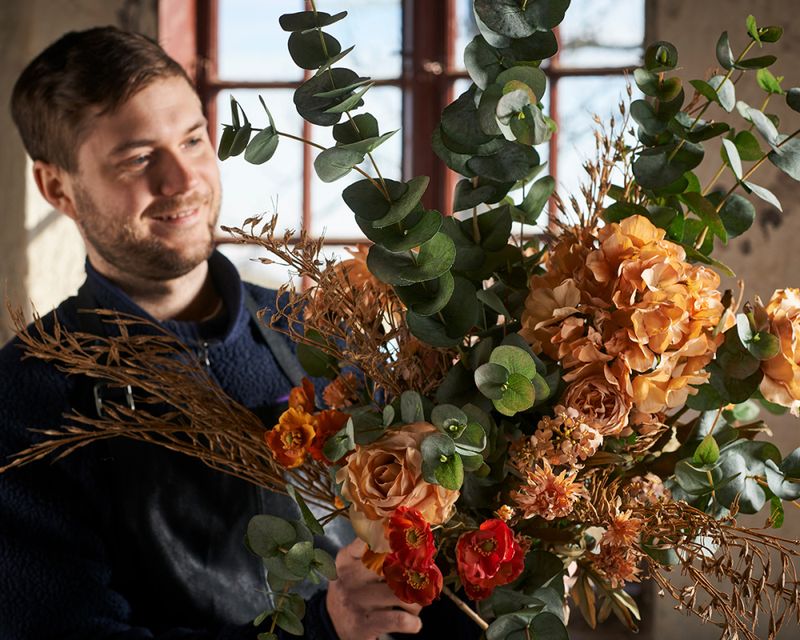 Eukalyptus gren med blomster